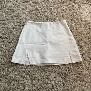 Zara, size 2, high waisted white skort